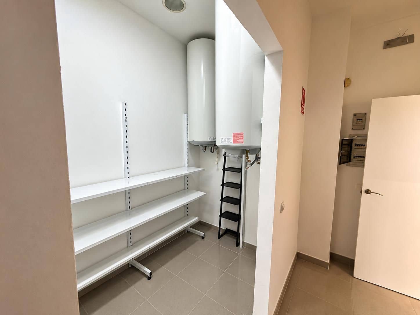 4 soverom Kommersiell til leie i Fuengirola - € 1 500 (Ref: 10183255)