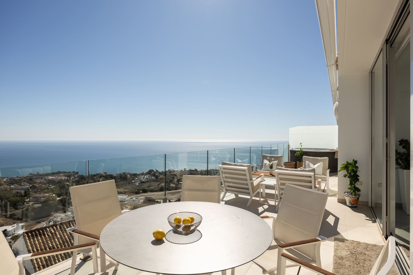 3 soverom Leilighet til salgs i Benalmadena med svømmebasseng garasje - € 1 195 000 (Ref: 10185948)