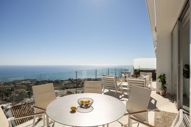 Apartamento de 3 habitaciones en La Capellanía - El Higuerón, Benalmádena en venta con piscina garaje - 1.195.000 € (Ref: 10185948)