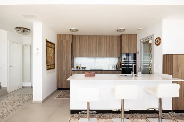 Apartamento de 3 habitaciones en La Capellanía - El Higuerón, Benalmádena en venta con piscina garaje - 1.195.000 € (Ref: 10185948)