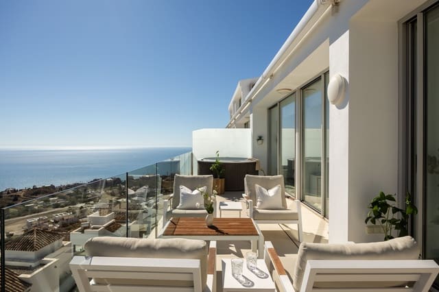 Apartamento de 3 habitaciones en La Capellanía - El Higuerón, Benalmádena en venta con piscina garaje - 1.195.000 € (Ref: 10185948)