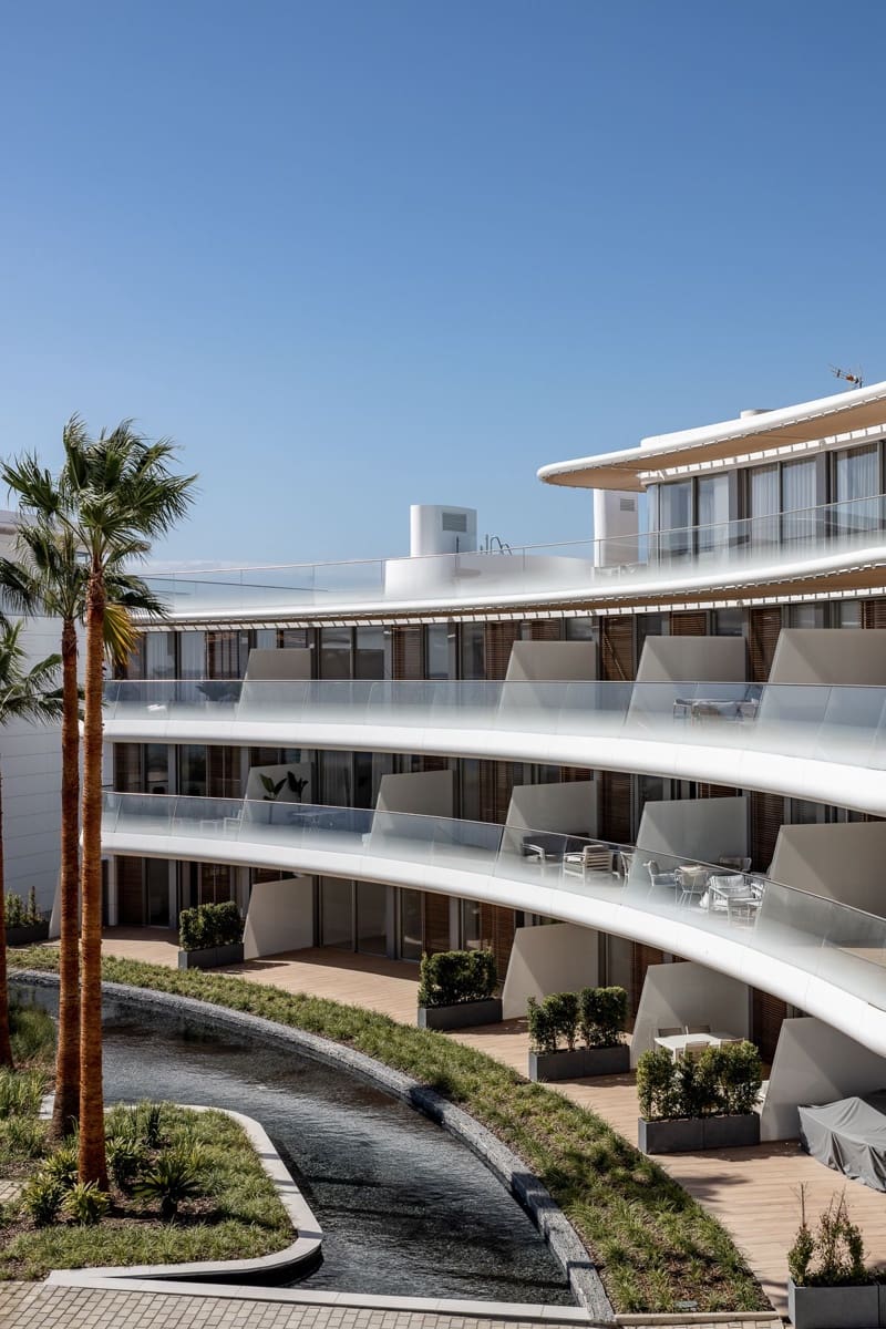 4 Zimmer Apartment zu verkaufen in Estepona mit Pool - 1.342.000 € (Ref: 5547445)