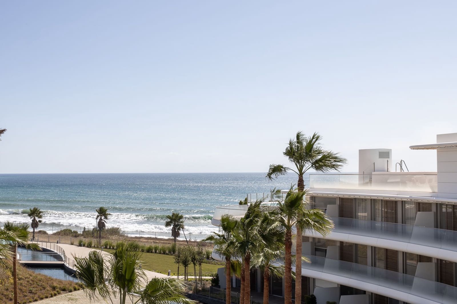 4 Zimmer Apartment zu verkaufen in Estepona mit Pool - 1.342.000 € (Ref: 5547445)