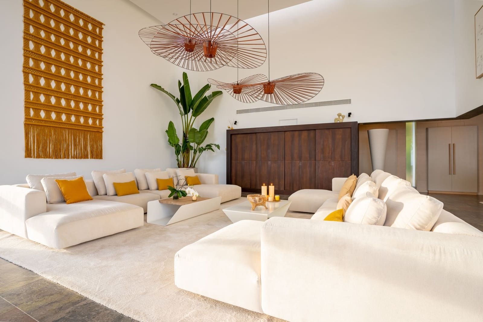 5 bedroom Villa for sale in Benalmadena with pool - € 4,975,000 (Ref: 5910181)