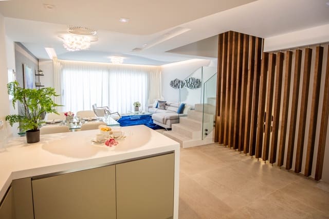 Casa de 3 habitaciones en Mijas Costa, Mijas en venta con piscina - 563.000 € (Ref: 6606471)