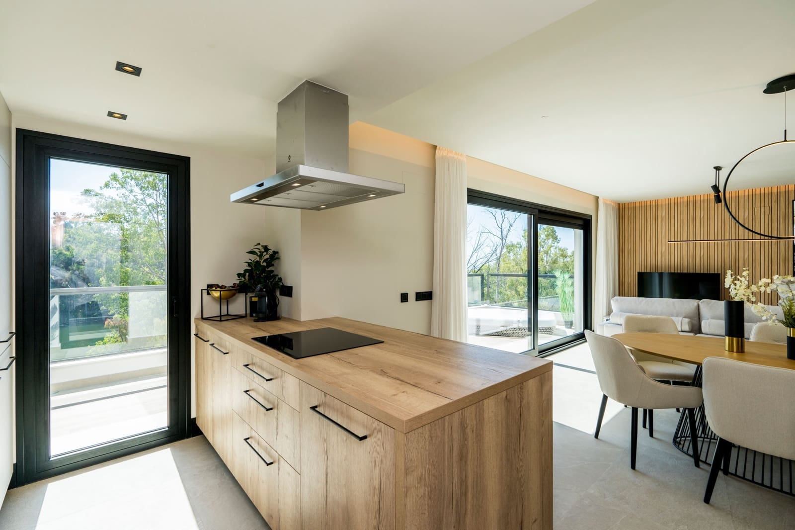 3 soveværelse Penthouse til salg i Marbella med swimmingpool - € 950.000 (Ref: 6606487)