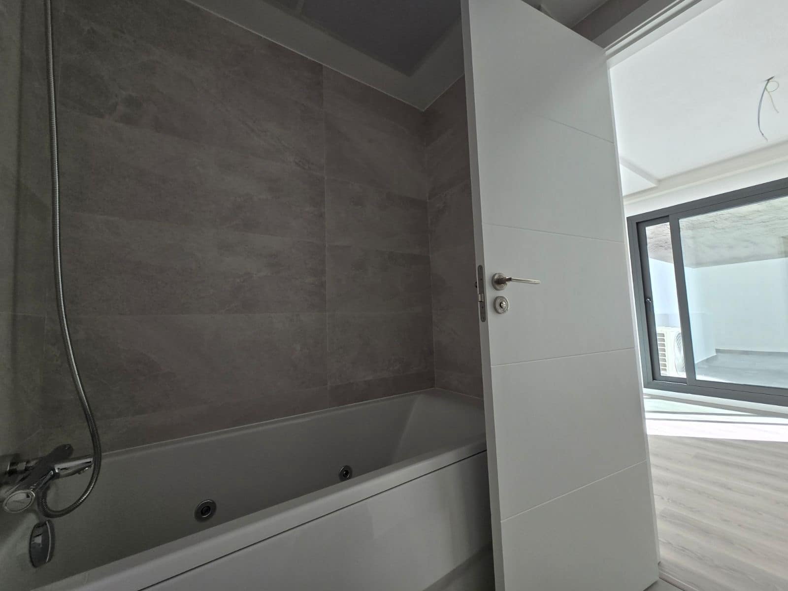 2 bedroom Apartment for sale in Benalmadena with pool - € 339,995 (Ref: 6678312)