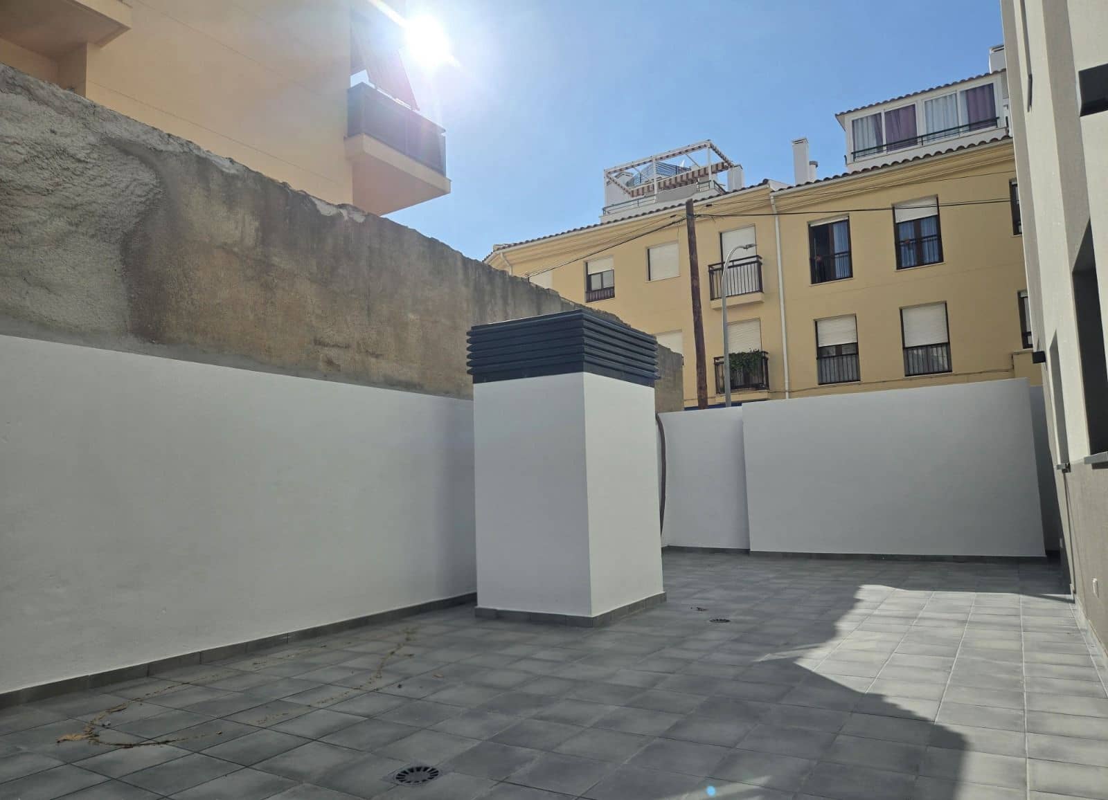 2 bedroom Apartment for sale in Benalmadena with pool - € 339,995 (Ref: 6678312)