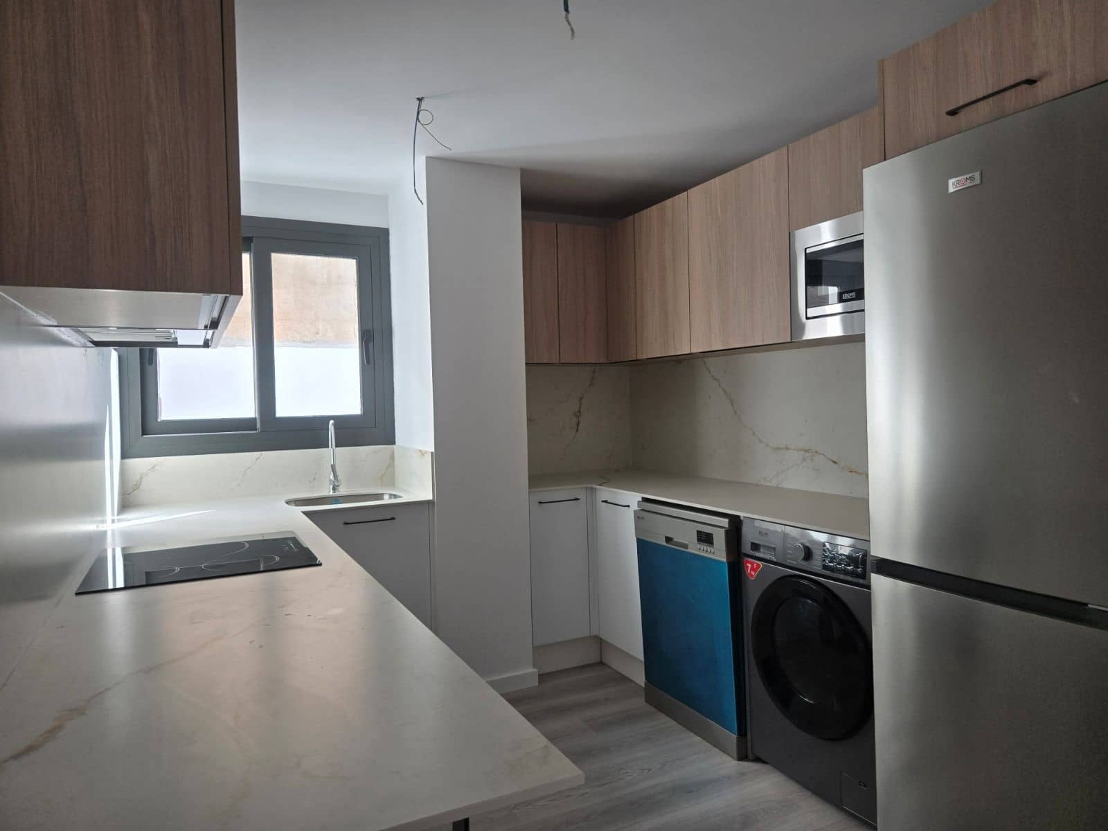 2 bedroom Apartment for sale in Benalmadena with pool - € 339,995 (Ref: 6678312)