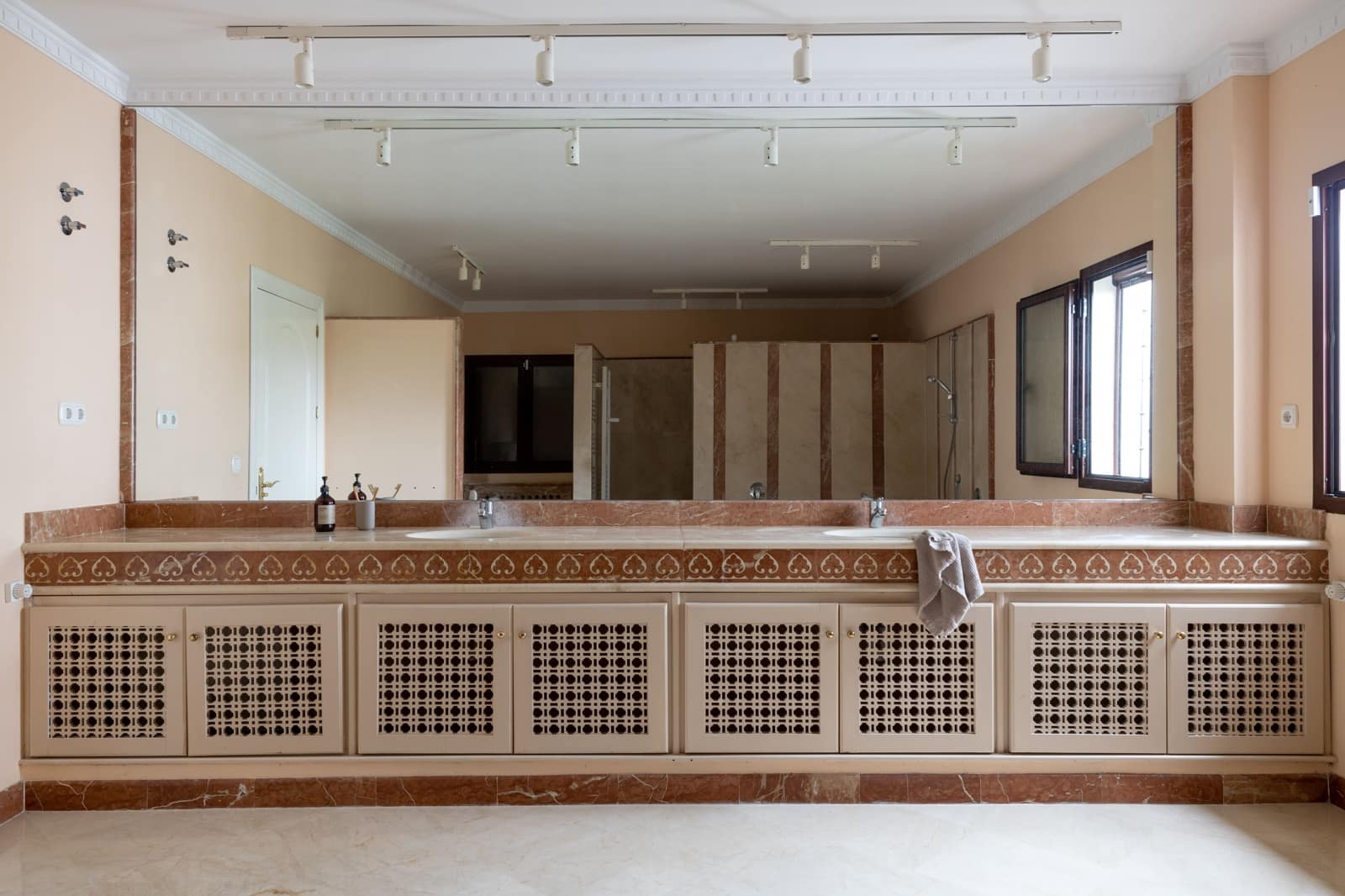 13 sypialnia Willa na sprzedaż w Alhaurin el Grande z basenem - 2 850 000 € (Ref: 6737912)