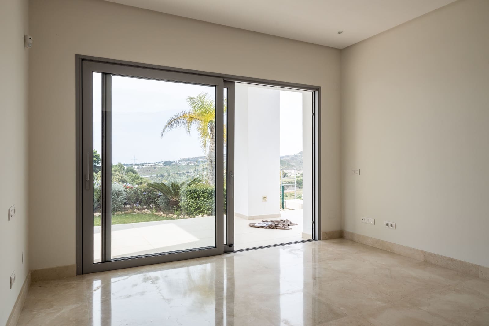 4 soveværelse Villa til salg i Benahavis med swimmingpool - € 2.200.000 (Ref: 6767646)