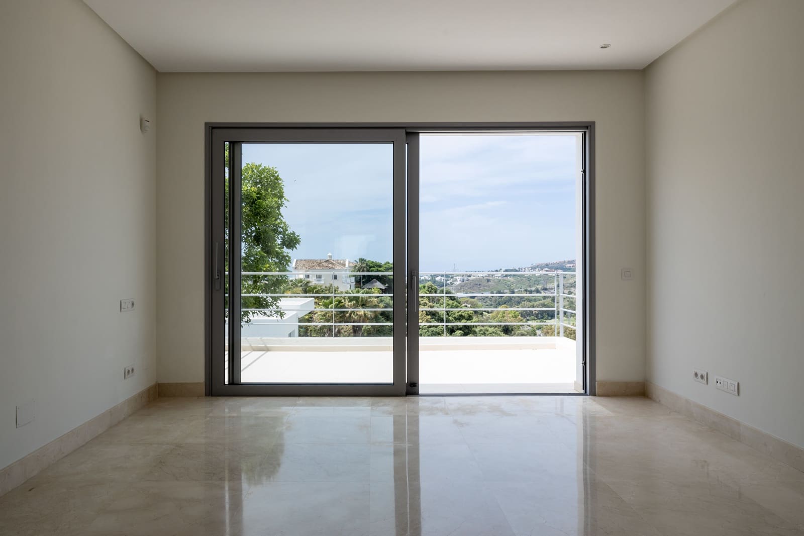 4 soveværelse Villa til salg i Benahavis med swimmingpool - € 2.200.000 (Ref: 6767646)