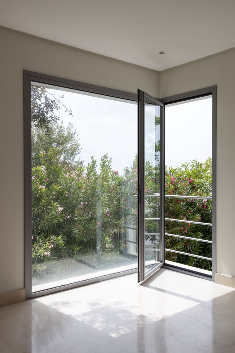 4 soveværelse Villa til salg i Benahavis med swimmingpool - € 2.200.000 (Ref: 6767646)