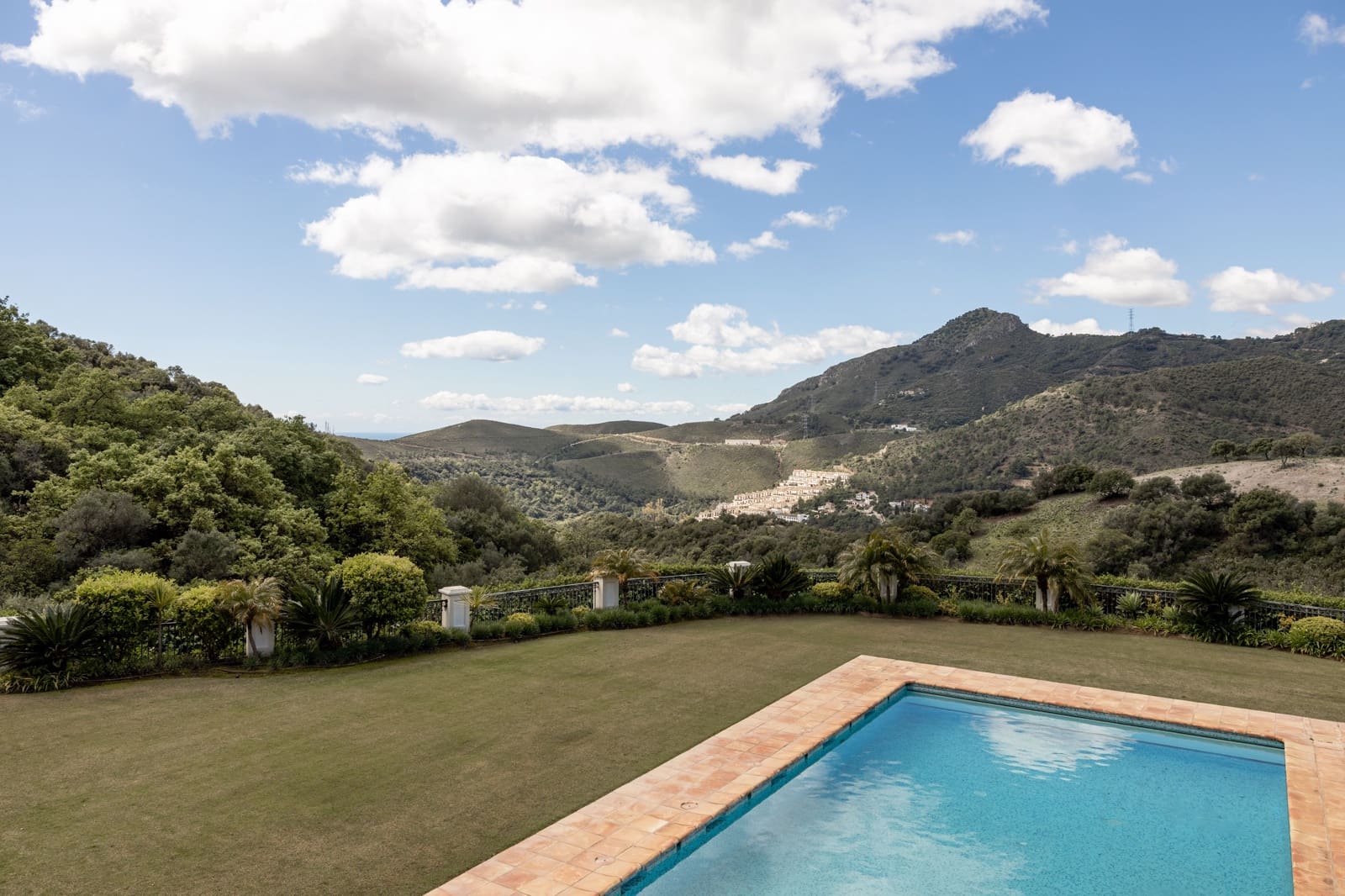 10 soveværelse Villa til salg i Benahavis med swimmingpool - € 11.800.000 (Ref: 6794291)