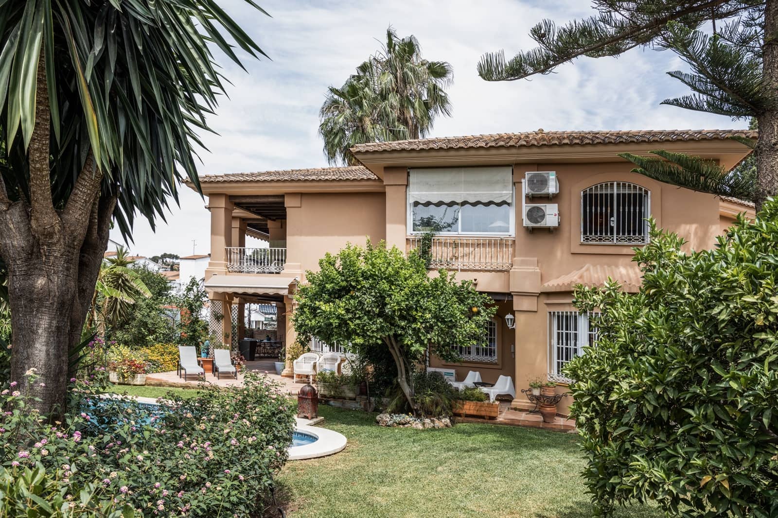 4 bedroom Villa for sale in Mijas Costa with pool - € 1,099,000 (Ref: 6920110)