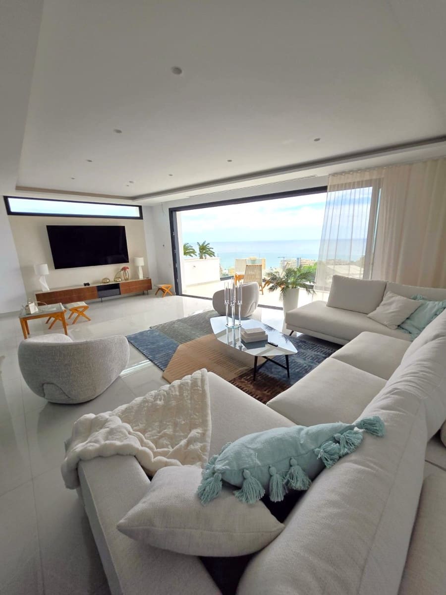 4 soveværelse Semi-Rækkehus til salg i Fuengirola med swimmingpool - € 1.460.000 (Ref: 7030336)