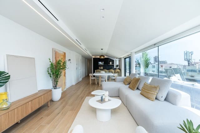 3 slaapkamer Penthouse te koop in Zona Puerto Deportivo, Fuengirola met zwembad - € 1.550.000 (Ref: 7218964)