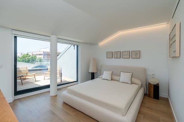 3 slaapkamer Penthouse te koop in Zona Puerto Deportivo, Fuengirola met zwembad - € 1.550.000 (Ref: 7218964)