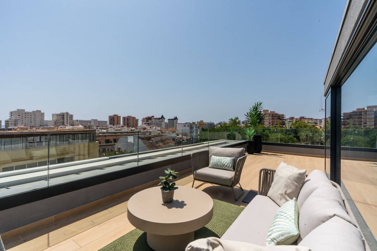 3 sypialnia Penthouse na sprzedaż w Fuengirola z basenem - 1 550 000 € (Ref: 7218964)