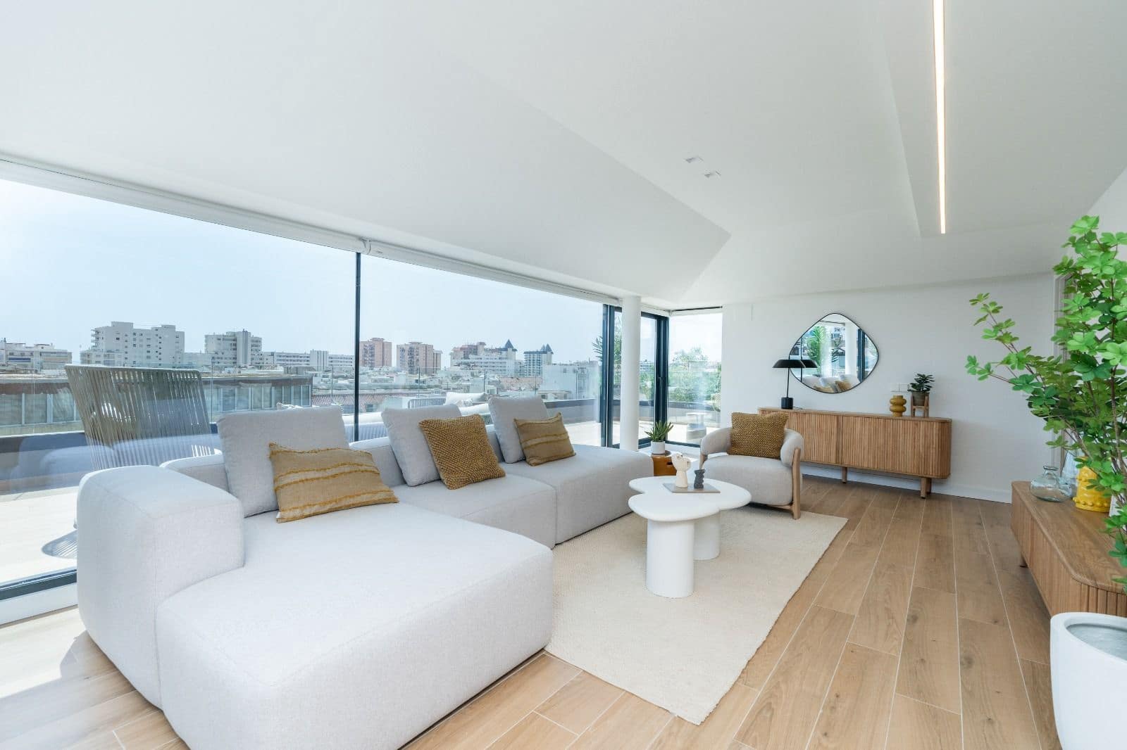 3 sypialnia Penthouse na sprzedaż w Fuengirola z basenem - 1 550 000 € (Ref: 7218964)