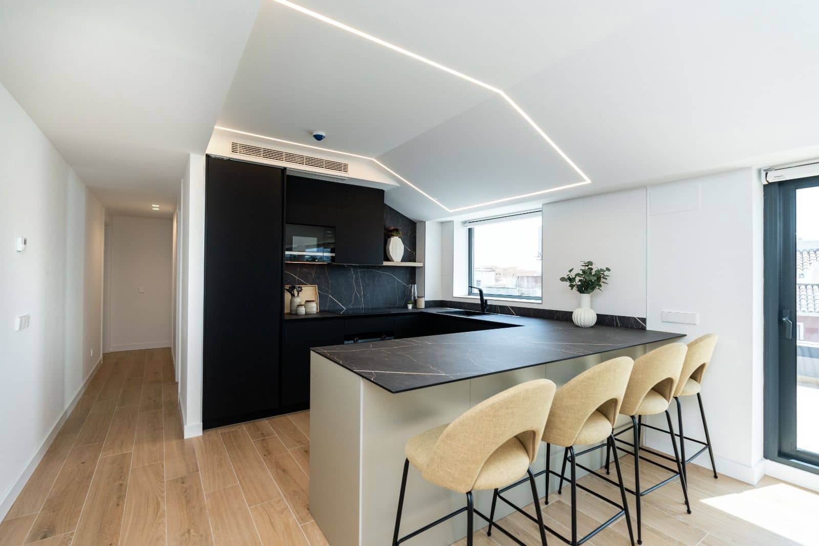 3 sypialnia Penthouse na sprzedaż w Fuengirola z basenem - 1 550 000 € (Ref: 7218964)