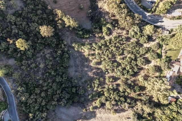 Hus til salgs i Los Arqueros - Puerto del Almendro, Benahavís - € 1 300 000 (Ref: 7229792)