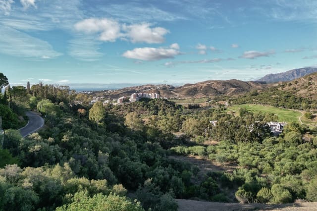 Hus til salgs i Los Arqueros - Puerto del Almendro, Benahavís - € 1 300 000 (Ref: 7229792)