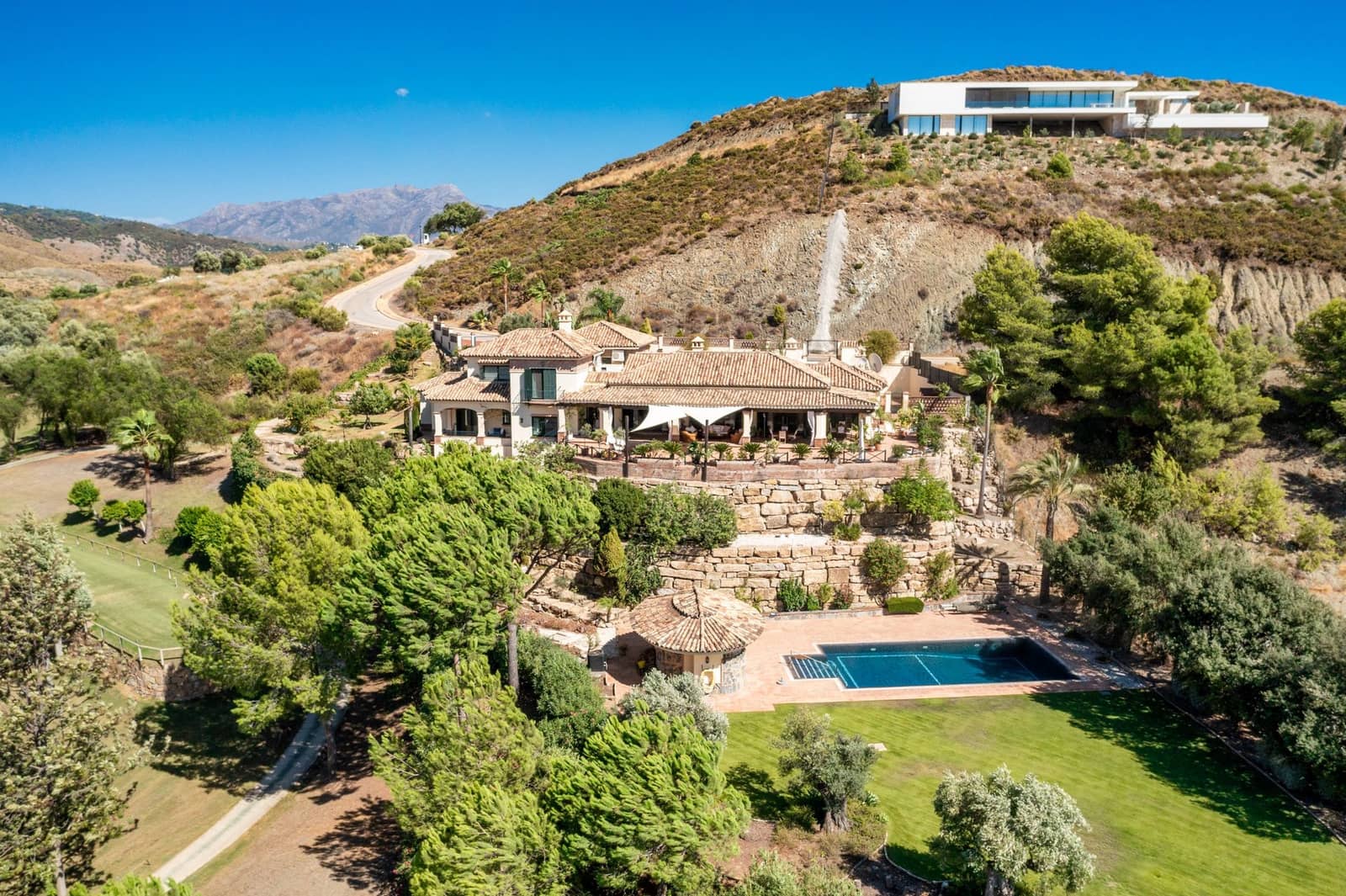 4 soveværelse Villa til salg i Benahavis med swimmingpool - € 3.250.000 (Ref: 7255357)