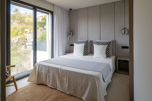 4 soveværelse Lejlighed til salg i Costa de la Calma, Calvià med swimmingpool - € 1.970.000 (Ref: 7352833)