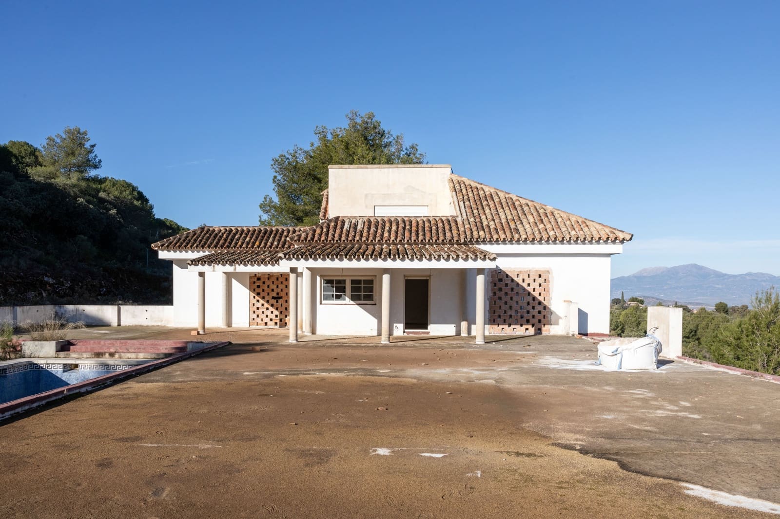 9 slaapkamer Villa te koop in Alhaurin el Grande met zwembad - € 875.000 (Ref: 7367198)