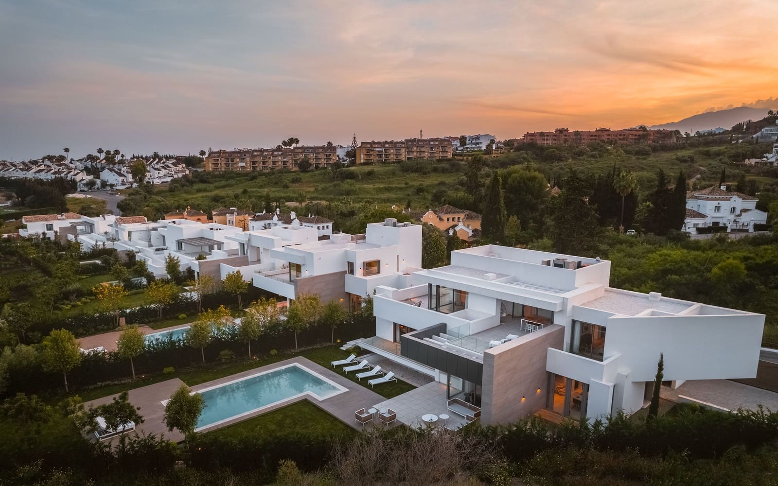 5 soveværelse Villa til salg i Estepona med swimmingpool - € 2.595.000 (Ref: 7423056)