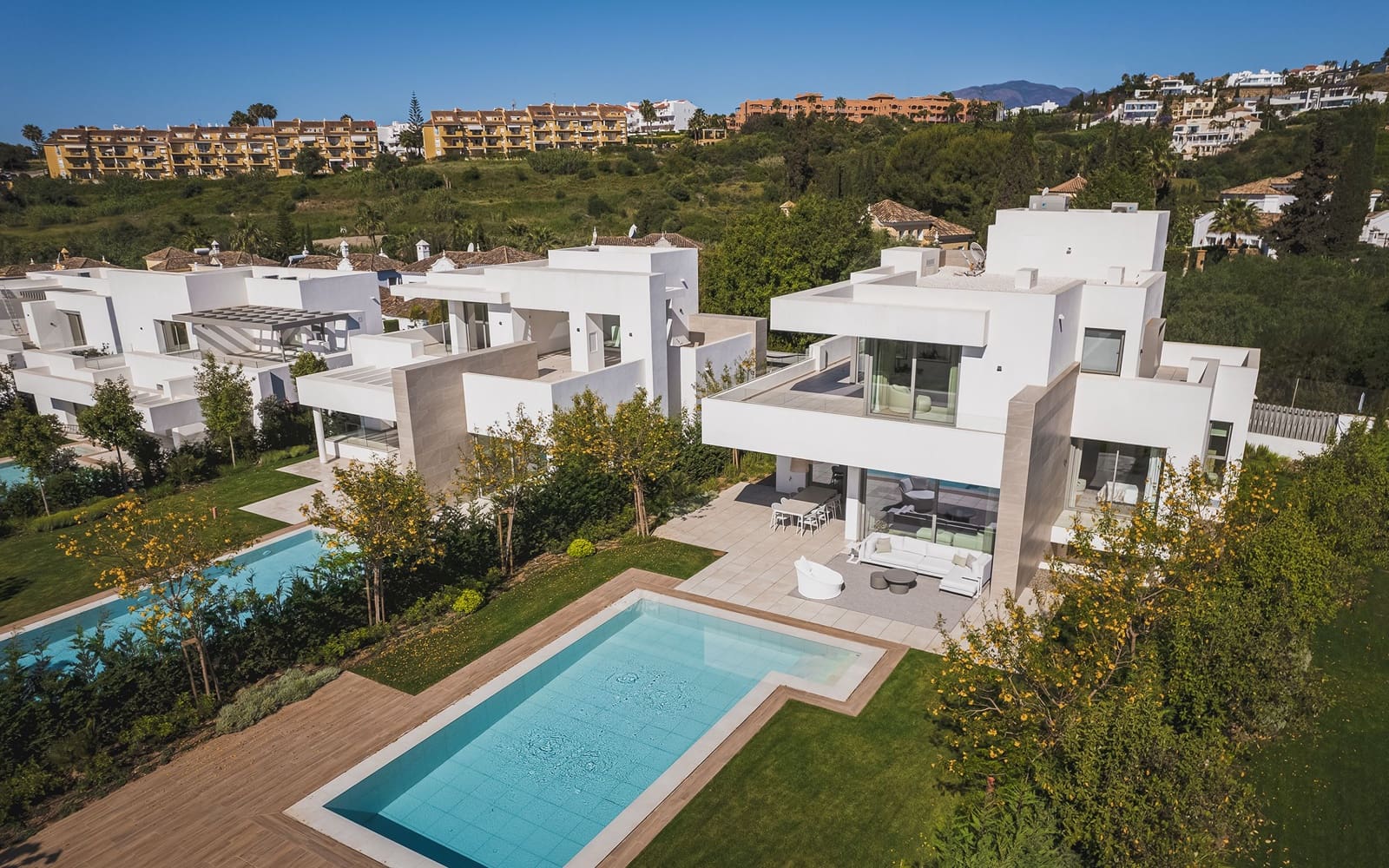 5 soveværelse Villa til salg i Estepona med swimmingpool - € 2.595.000 (Ref: 7423056)
