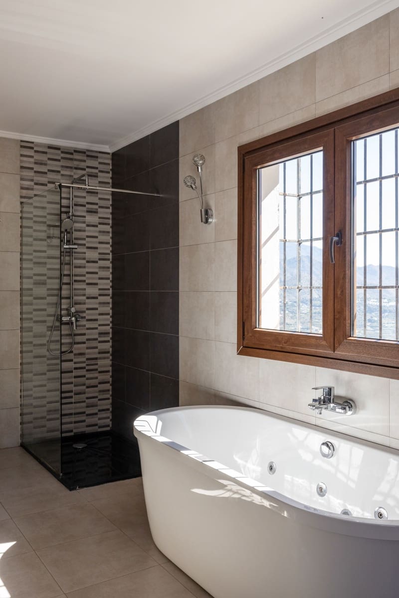 7 slaapkamer Villa te koop in Torrox met zwembad - € 880.000 (Ref: 7470591)