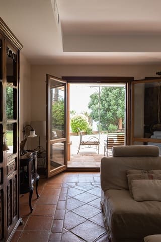 4 bedroom Villa for sale in Mijas Costa, Mijas with pool - € 2,900,000 (Ref: 7578152)