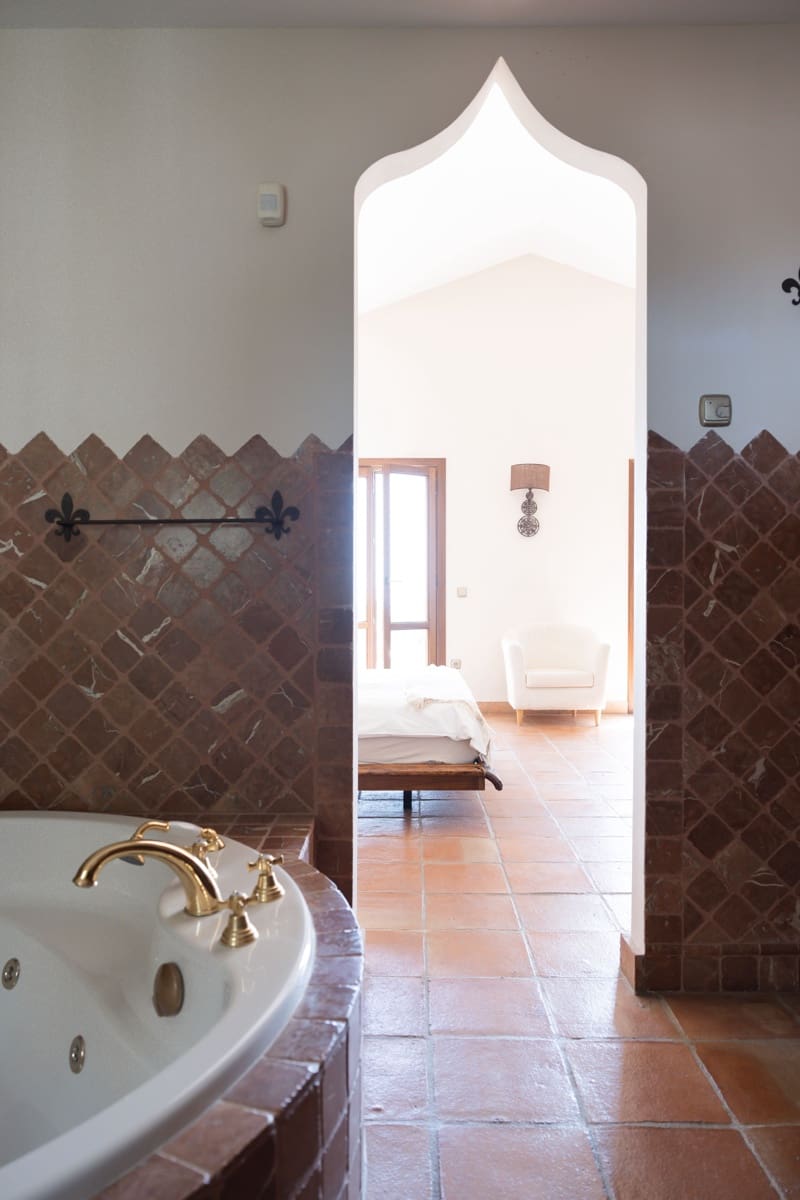 4 bedroom Villa for sale in Mijas Costa with pool - € 2,900,000 (Ref: 7578152)