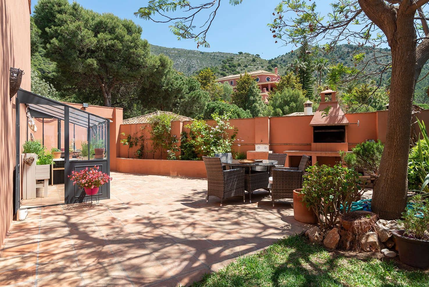 4 bedroom Villa for sale in Mijas Costa with pool - € 2,900,000 (Ref: 7578152)