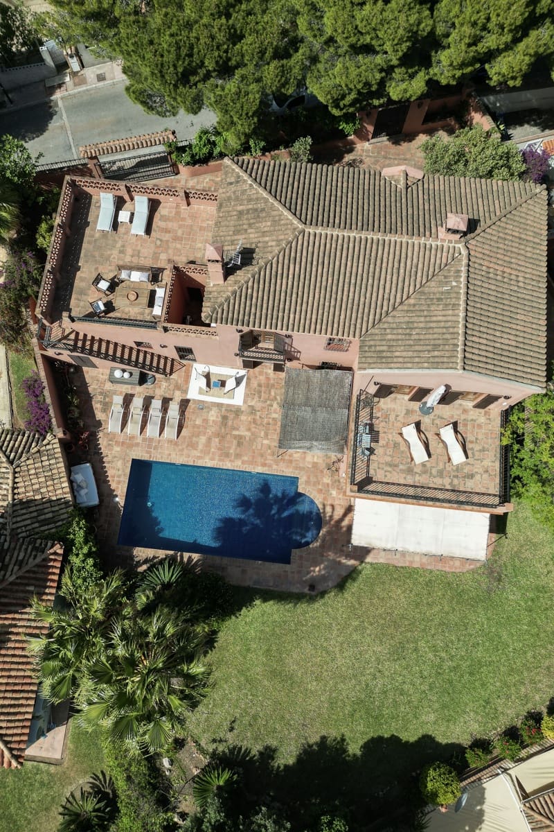 4 bedroom Villa for sale in Mijas Costa with pool - € 2,900,000 (Ref: 7578152)