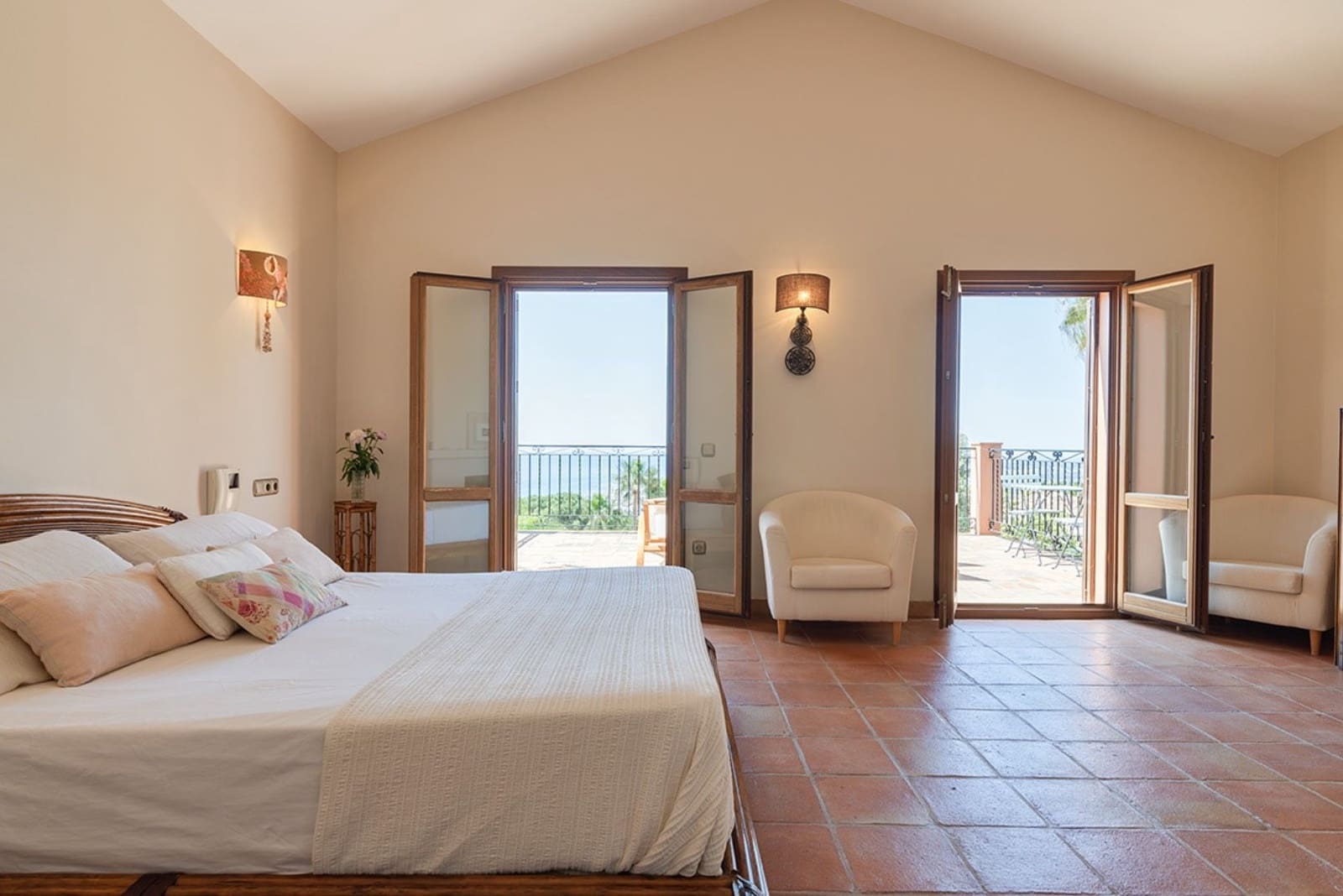 4 bedroom Villa for sale in Mijas Costa with pool - € 2,900,000 (Ref: 7578152)