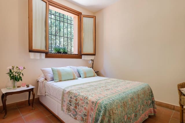 4 bedroom Villa for sale in Mijas Costa, Mijas with pool - € 2,900,000 (Ref: 7578152)