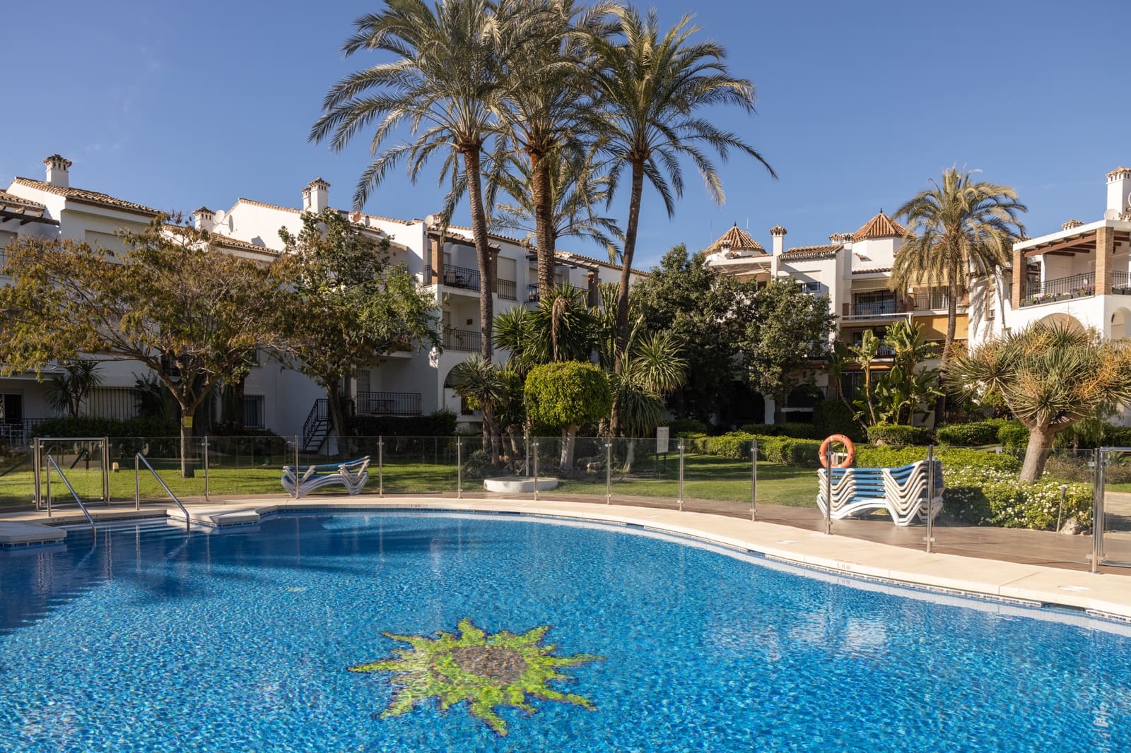2 soveværelse Lejlighed til salg i Estepona med swimmingpool - € 496.800 (Ref: 7688769)