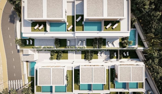 Chalet de 4 habitaciones en Valle Romano Golf, Estepona en venta con piscina - 824.000 € (Ref: 7724985)