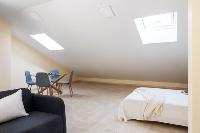 Takvåning till salu i Centro Historico, Málaga stad - 295 000 € (Ref: 7740792)