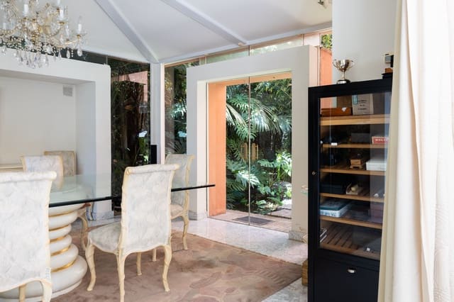 5 makuuhuone Huvila myytävänä paikassa Sierra Blanca, Marbella mukana uima-altaan - 4 200 000 € (Ref: 7758945)