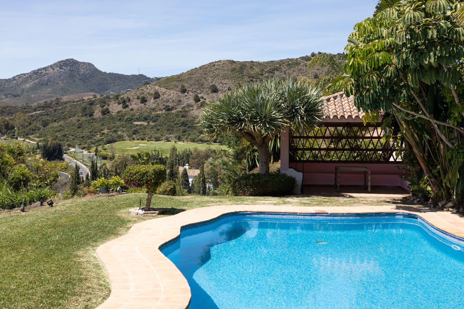 5 soveværelse Villa til salg i Benahavis med swimmingpool - € 5.250.000 (Ref: 7810460)
