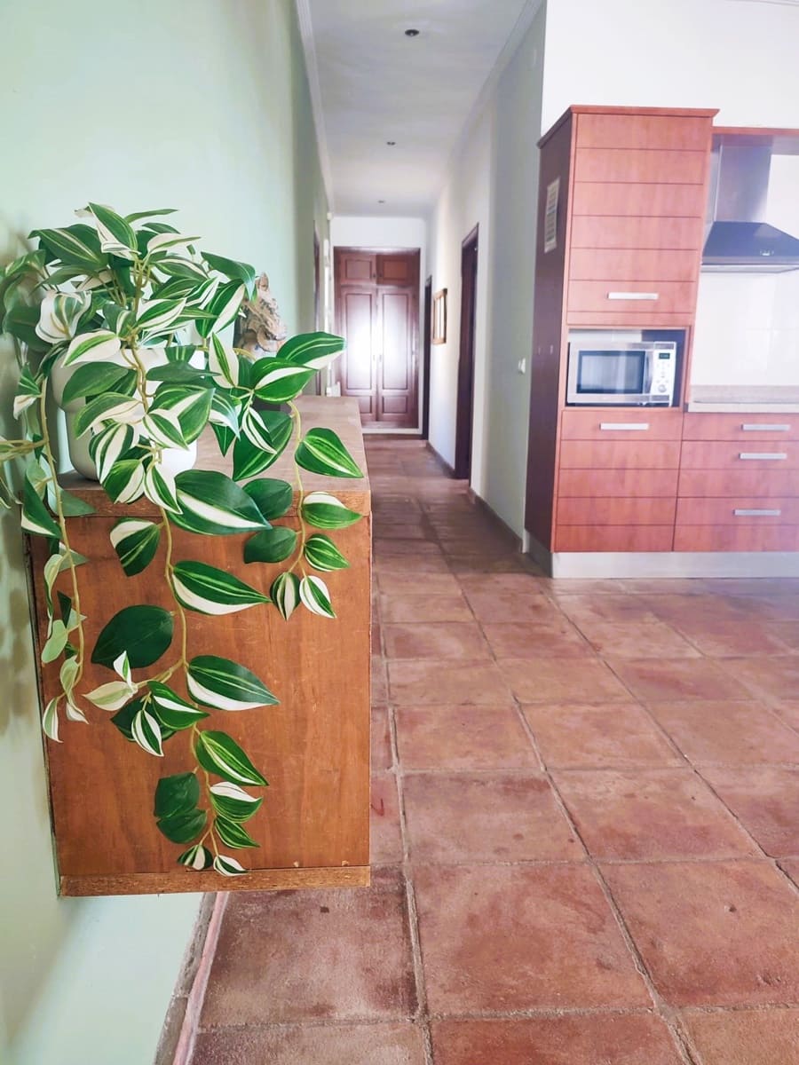 4 soveværelse Byhus til salg i Arenas med swimmingpool - € 455.000 (Ref: 7823668)