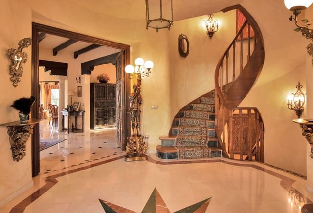 6 makuuhuone Huvila myytävänä paikassa El Paraíso, Benahavís mukana uima-altaan - 4 800 000 € (Ref: 7830799)