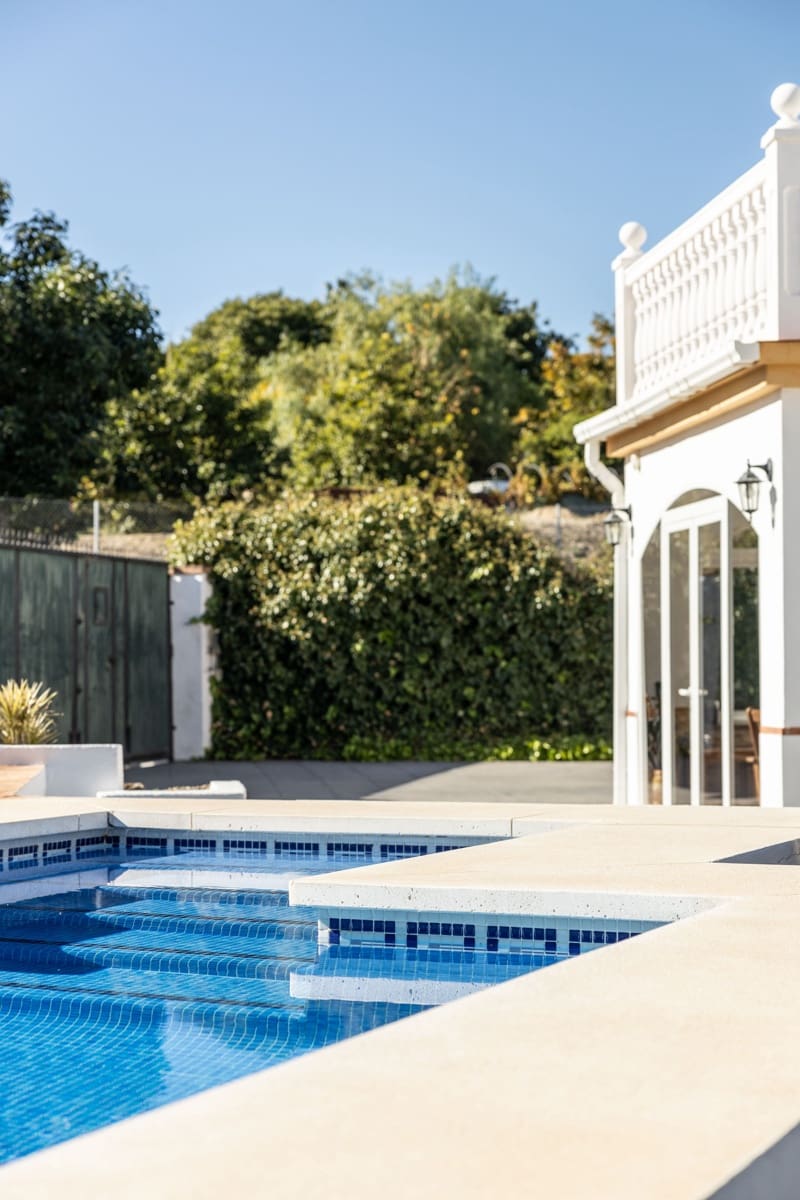 5 sypialnia Willa na sprzedaż w Coin z basenem - 629 000 € (Ref: 7933047)