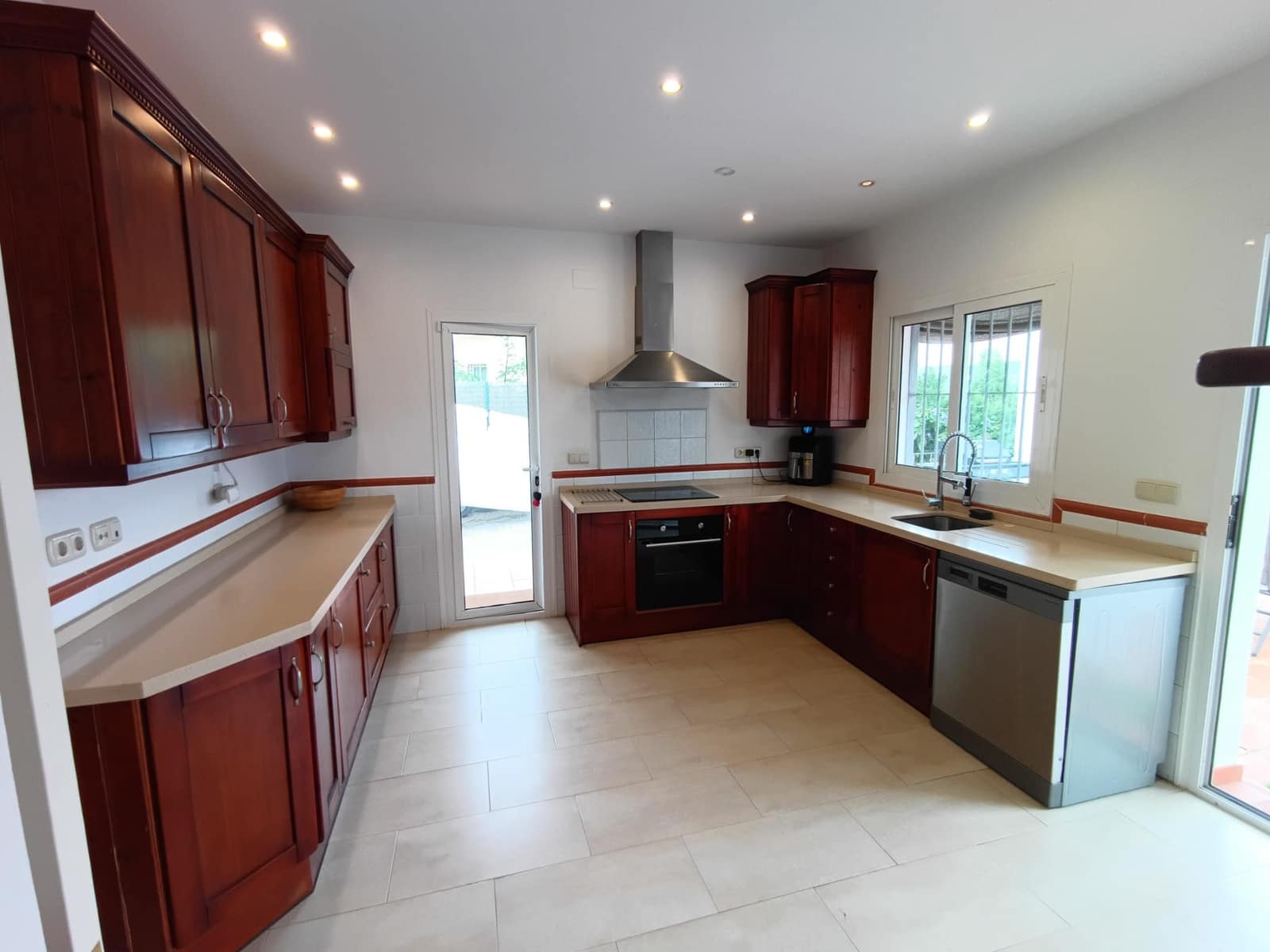 5 camera da letto Villa in vendita in Sotogrande con piscina - 980.000 € (Rif: 7938571)