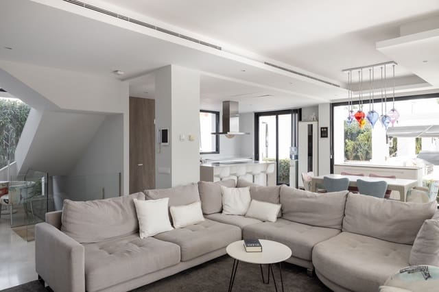 6 soverom Villa til salgs i El Paraiso, Estepona med svømmebasseng - € 1 995 000 (Ref: 7953765)