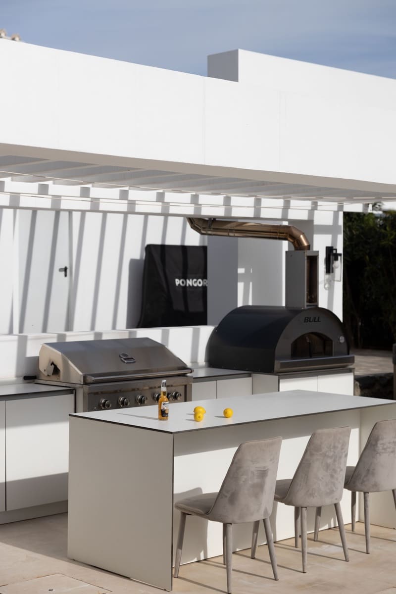 6 soverom Villa til salgs i El Paraiso med svømmebasseng - € 1 995 000 (Ref: 7953765)